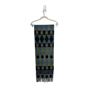 Geometric Patterned Scarf 💯 Cashmere